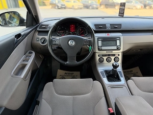 Volkswagen Passat B6 Berlina   tdi Manuala RATE - imagine 3