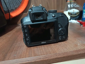 Vând Nikon d3300
