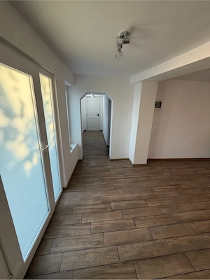 Apartament  Letcani . - imagine 2