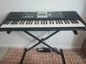 Set Claviatura YAMAHA YPT230 preț 500 lei  și separat controller APC Keys 25 preț 350 lei 