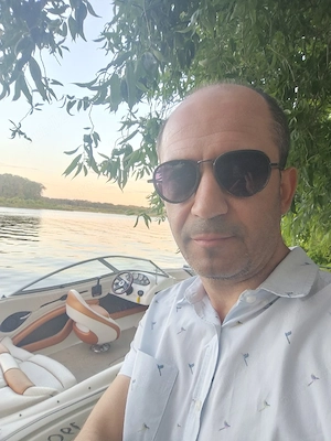 bull dotat pt cuplu cukold sau femei nesatisfăcute 