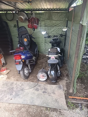 Vând 2 scutere electrice ăn stare de funcționare 