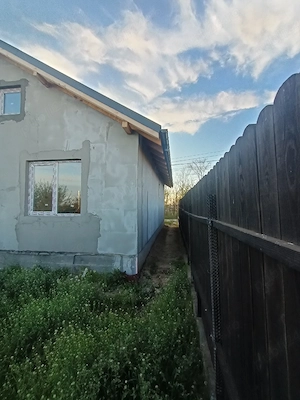 Vând casă în comuna Malu Mare  - imagine 3