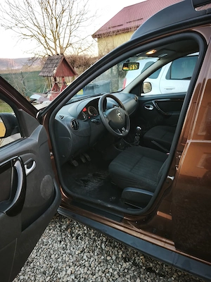 Dacia Duster 2011, 2x4 - imagine 4