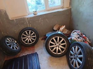 Vând set de roți complet, cauciucuri de vară ( Michelin ), dimensiunile: 205 / 55 R 16