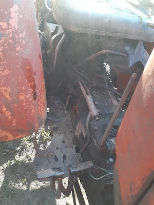 vand tractor 445 - imagine 4