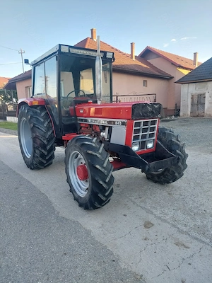 Tractor Case International 845