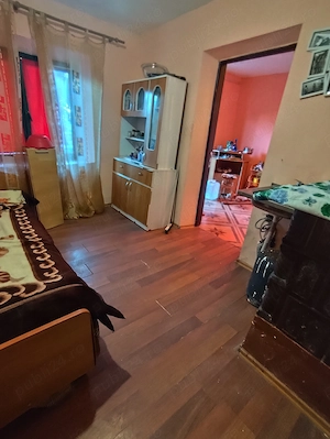 Vând sau schimb casă în Muncelul de Sus cu garsonieră in Pașcani  - imagine 5