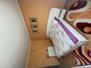 Apartament cu trei camere și garaj - imagine 3