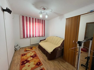 Vând apartament cu trei camere decomandat  - imagine 6
