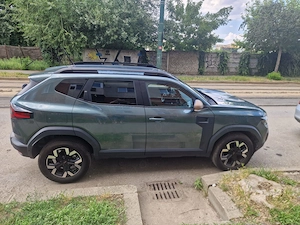 Persoană fizică vând Dacia Duster Extreme 2025 4X4 130TCE 28500km stare excelentă - imagine 4