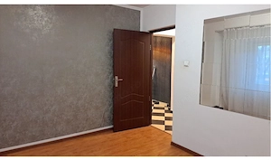Apartament 3 camere zona Decebal - imagine 2