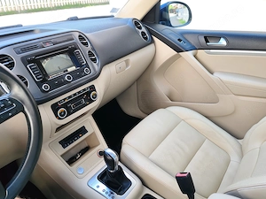 Vw Tiguan 2.0 TDI 4x4 DSG Piele Crem Panoramic Navi Incz Scaune Cmr Masalier Carlig ParkAsist Jante  - imagine 8