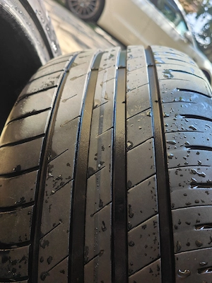 4x Goodyear efficient grip 22t 50 r17 - imagine 4