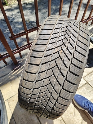 Anvelope în perfecta stare 235 40 r19 XL  - imagine 5