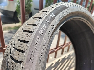 Anvelope în perfecta stare 235 40 r19 XL 