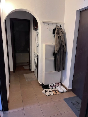 Persona fizica inchiriez apartament 2 comere decomandat incepand cu 1 iulie situat în George Enescu