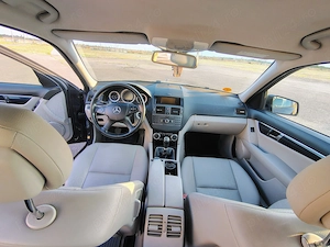 Mercedes  Benz C200 - imagine 4