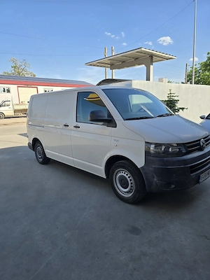 Vând auto marca volskwagen t5, an 2012,motor 2000 diesel,preț 6300 euro  neg.Tel.  - imagine 4