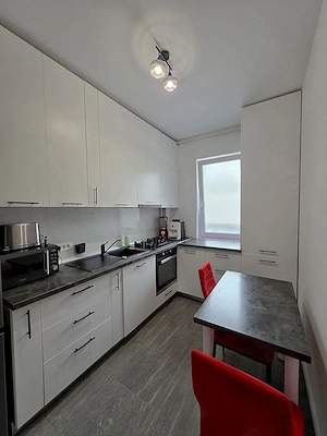 Apartament trei camere - imagine 3