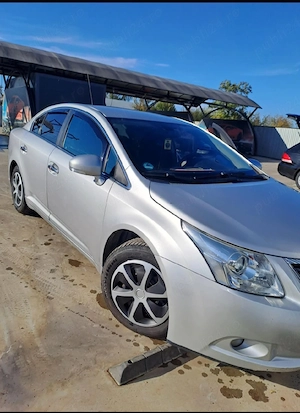 Vând Toyota Avensis - imagine 4
