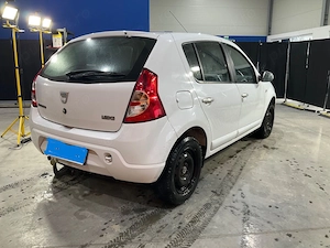Vand Dacia Sandero 1.5dci an 2011 - imagine 2