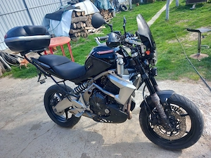 Moto Kawasaki versis