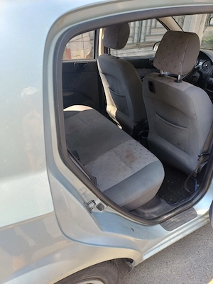 Vand Hyundai Getz 2005   1.1 Benzina   126.121 km   Aer Conditionat   Bucuresti - imagine 6