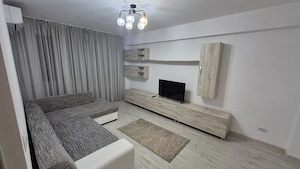 Apartament cu 3 camere de inchiriat
