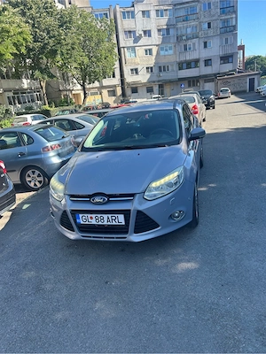 Ford Focus mk3( are joc in caseta) - imagine 4