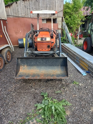 Tractor Kubota - imagine 2