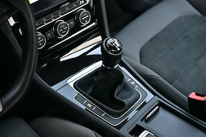 Volkswagen Golf VII Highline Rate Garantie  - imagine 17