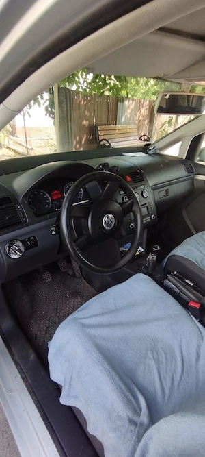 VW Touran 2005 1.6 benzină + gpl - imagine 4
