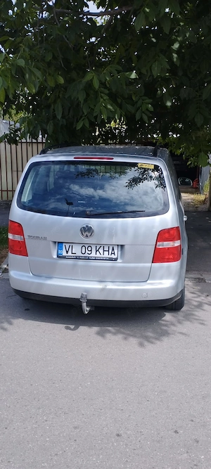 VW Touran 2005 1.6 benzină + gpl - imagine 2