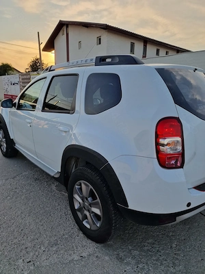 Dacia Duster 1.5 dCi Prestige 2016 | Euro6 | 4x2 | 222.000 km | Android Auto | Distribuție schimbată - imagine 4