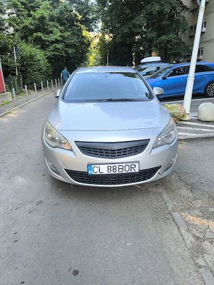 Vând Opel Astra J Sports Tourer, 1.4 benzină, 101 CP, cu instalație GPL omologată - imagine 4