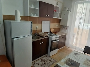 Închiriez apartament cu doua camere - imagine 5