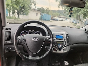 Hyundai i30 benzina  - imagine 8