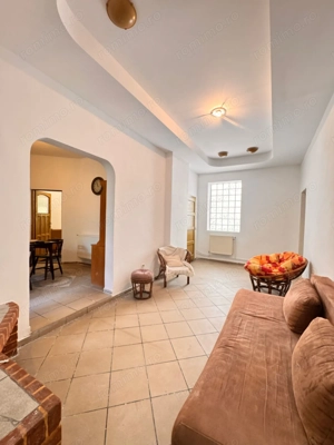 Apartament spațios la curte comună – zonă centrală, Oradea - imagine 5