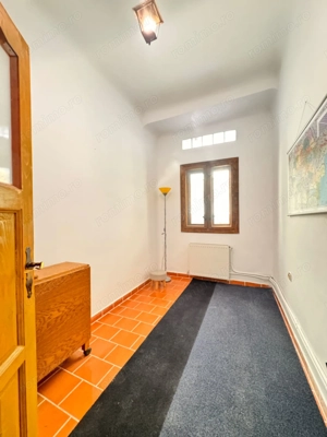 Apartament spațios la curte comună – zonă centrală, Oradea - imagine 13