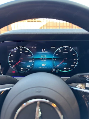 Mercedes-Benz E300de 4Matic 2022 Plug-in Hybrid Diesel+Electric - imagine 10
