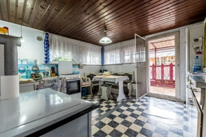 Casa 3 camere, bucatarie si baie, in zona centrala din Chisineu-Cris - imagine 7
