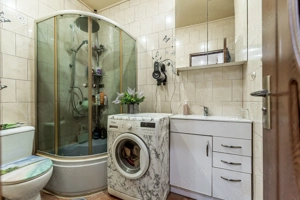 Apartament în centru cu acces auto și garaj propriu - imagine 6