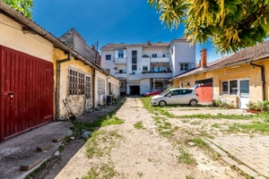 Apartament în centru cu acces auto și garaj propriu - imagine 7