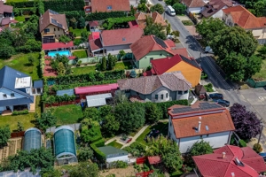 Vilă P+1 | Zona Subcetate | bazin, sală, pista biciclete în vecinătate - imagine 12