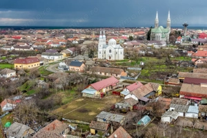 Casă în Vinga – restaurată Integral 2025 | 3 camere | utilități - imagine 2