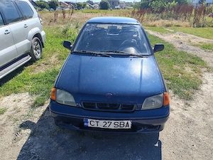 Suzuki Swift 1.0 an 2003 stare buna 299    e .