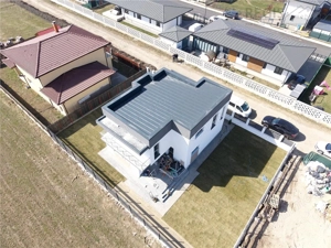 Vila moderna de 4 camere in Cristian - imagine 11