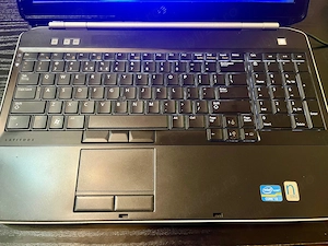 Laptop Dell Latitude E5520 i3-2310M 6GB RAM 250GB SSD