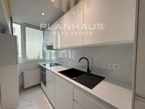 Apartament 3 camere decomandat | etaj 1 | central B-dul Bucuresti,optional garaj